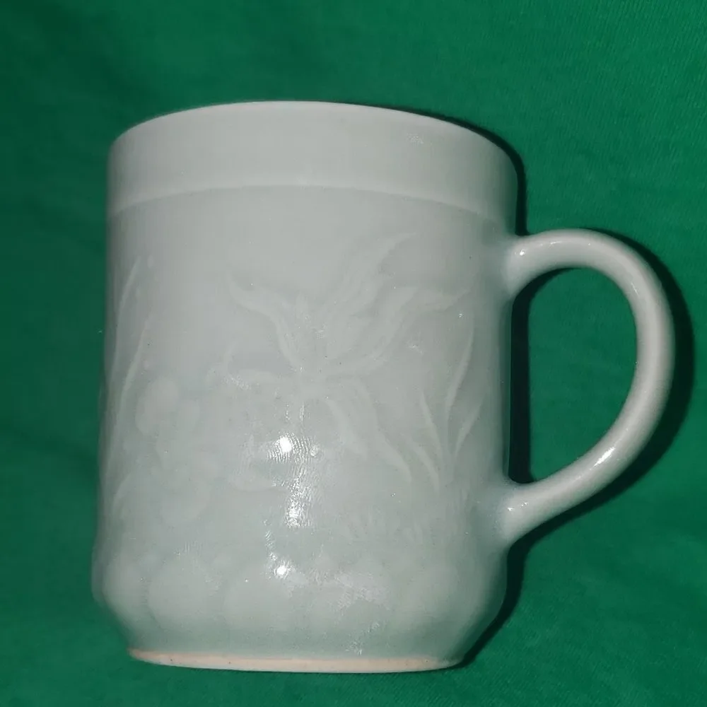 Vintage Longquan Celadon Koi Carp Fish Tea Coffee Cup 8 0z.